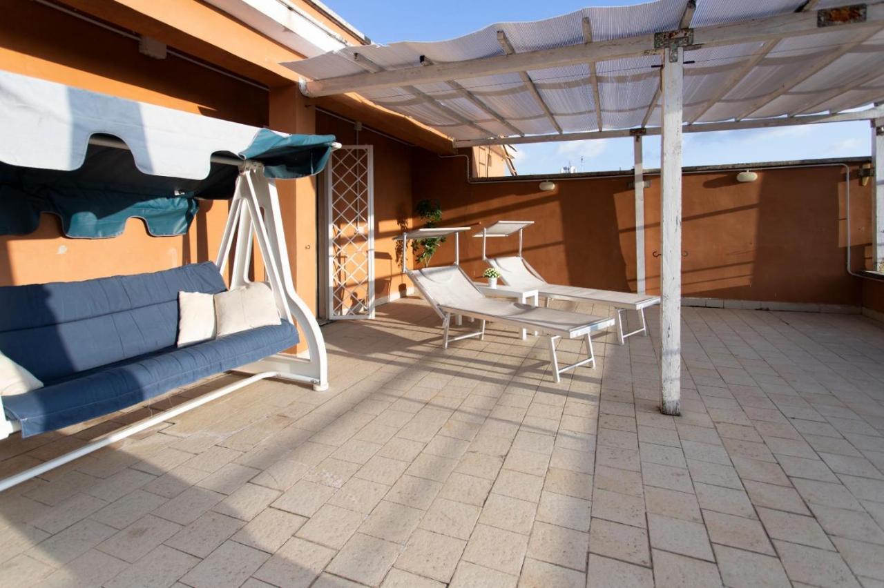 Appartamento Casa Aurora - Terrazza con vista San Pietro Roma Esterno foto